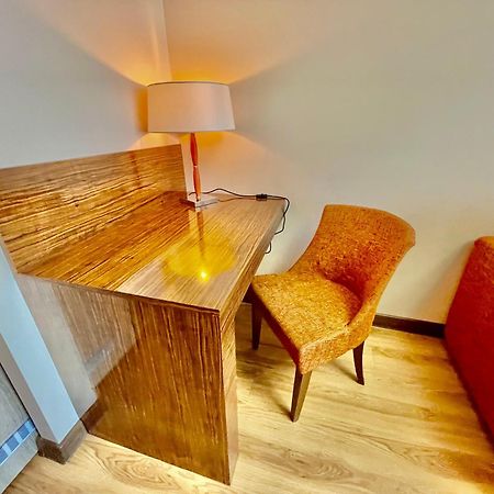 Royal Studio Apartment With A Perfect View - Yamaluxe Bukarest Exterior foto