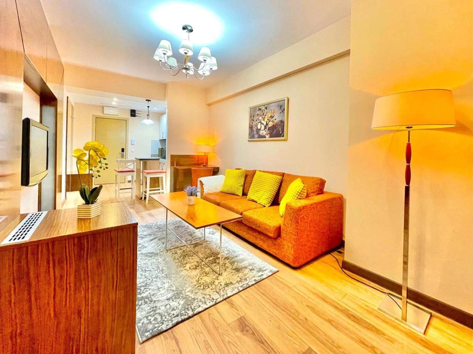 Royal Studio Apartment With A Perfect View - Yamaluxe Bukarest Exterior foto