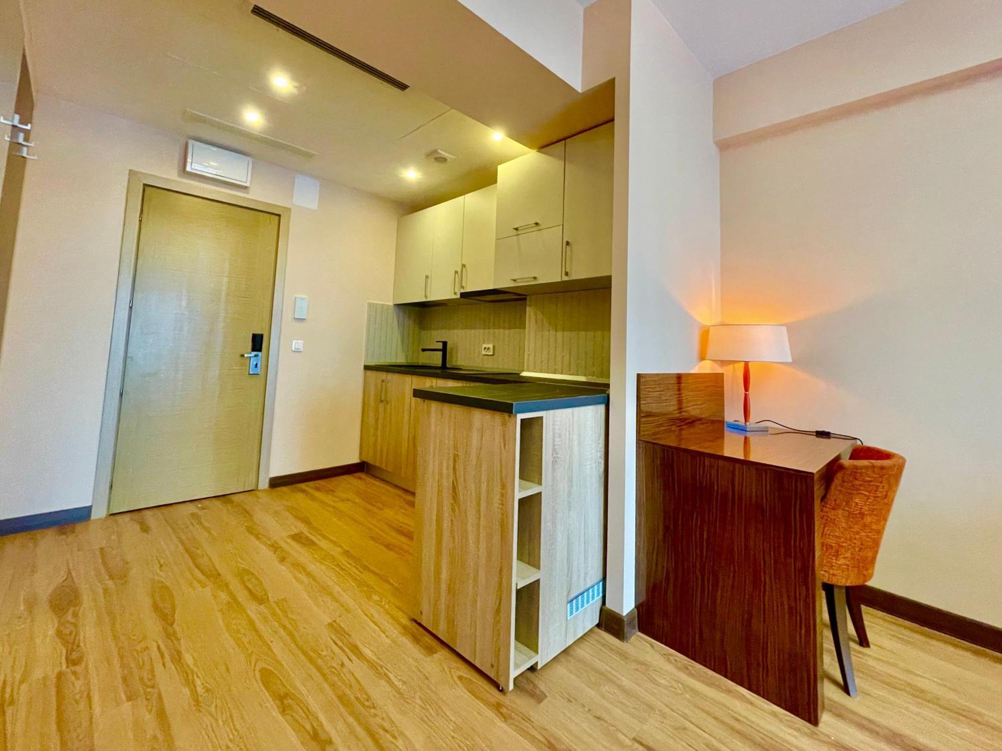 Royal Studio Apartment With A Perfect View - Yamaluxe Bukarest Exterior foto
